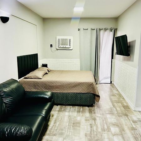 Flat -Hidromassagem Privativa E Piscina A 500 Mts Da Praia Sao Vicente  Luaran gambar